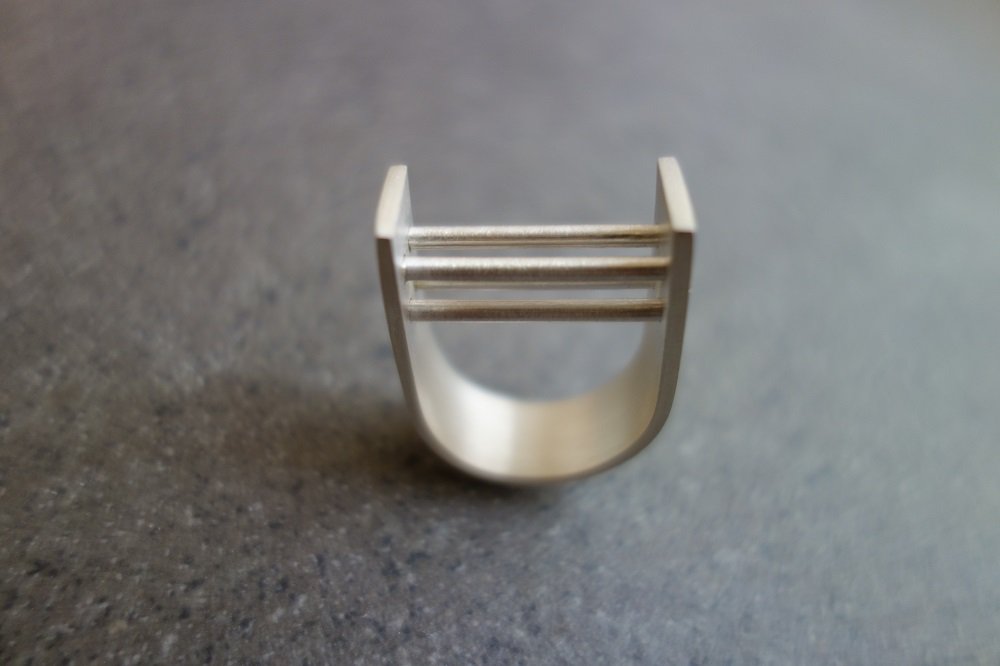 Image: Array Ring (Sterling silver). Courtesy Metalsphere.